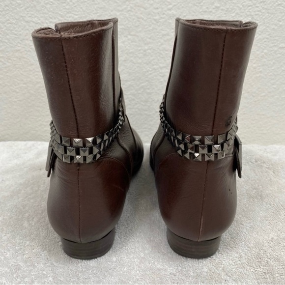 Le Saunda Women's Brown Leather Studded Flat Pull On Bootie Size 5 Classic Boho - Picture 3 of 16
